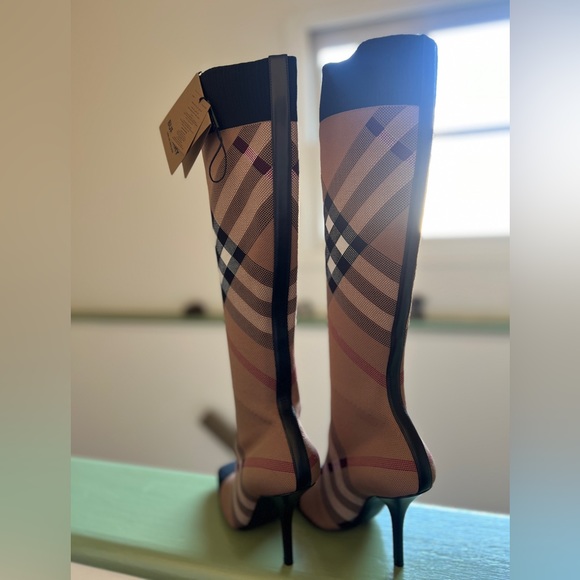 *** BURBERRY Knitted Sock Boots*** - Picture 5 of 5